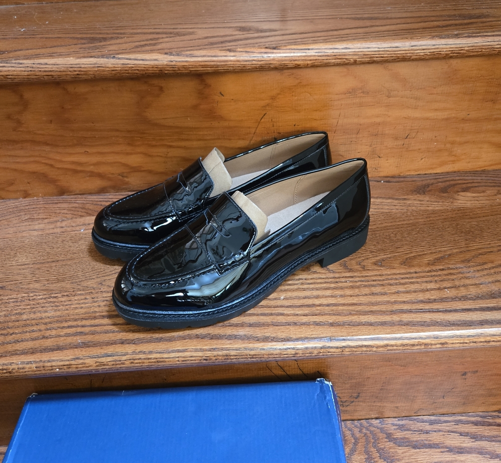 Rockport Women’s Black Patent Leather Penny Loafers - Picture 2 of 9